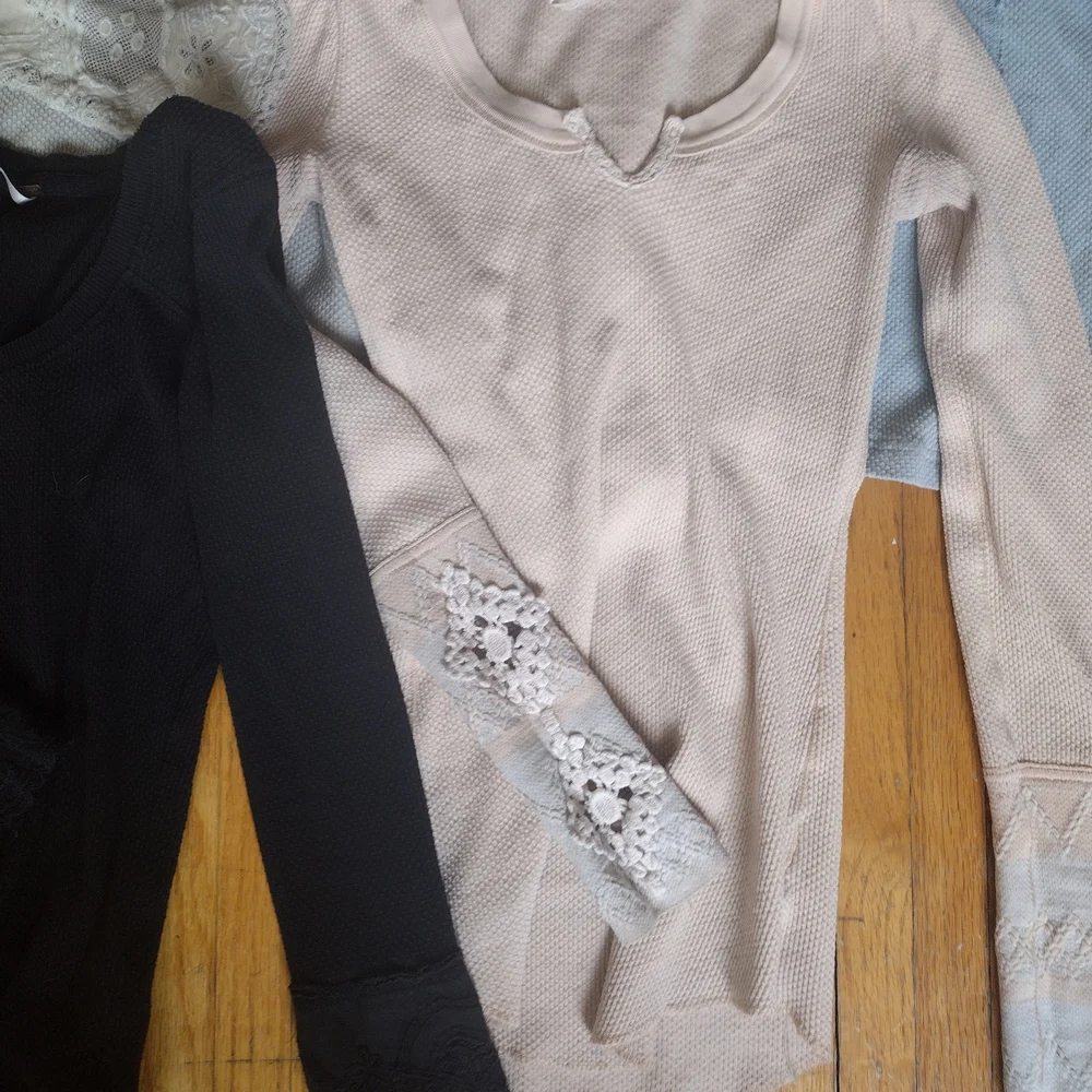 Bundle Of 4 Free People Thermals, Great Condition - Picture 4 of 5